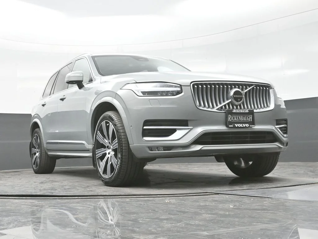 Certified Used 2024 Vapour Grey Volvo Plus image 24