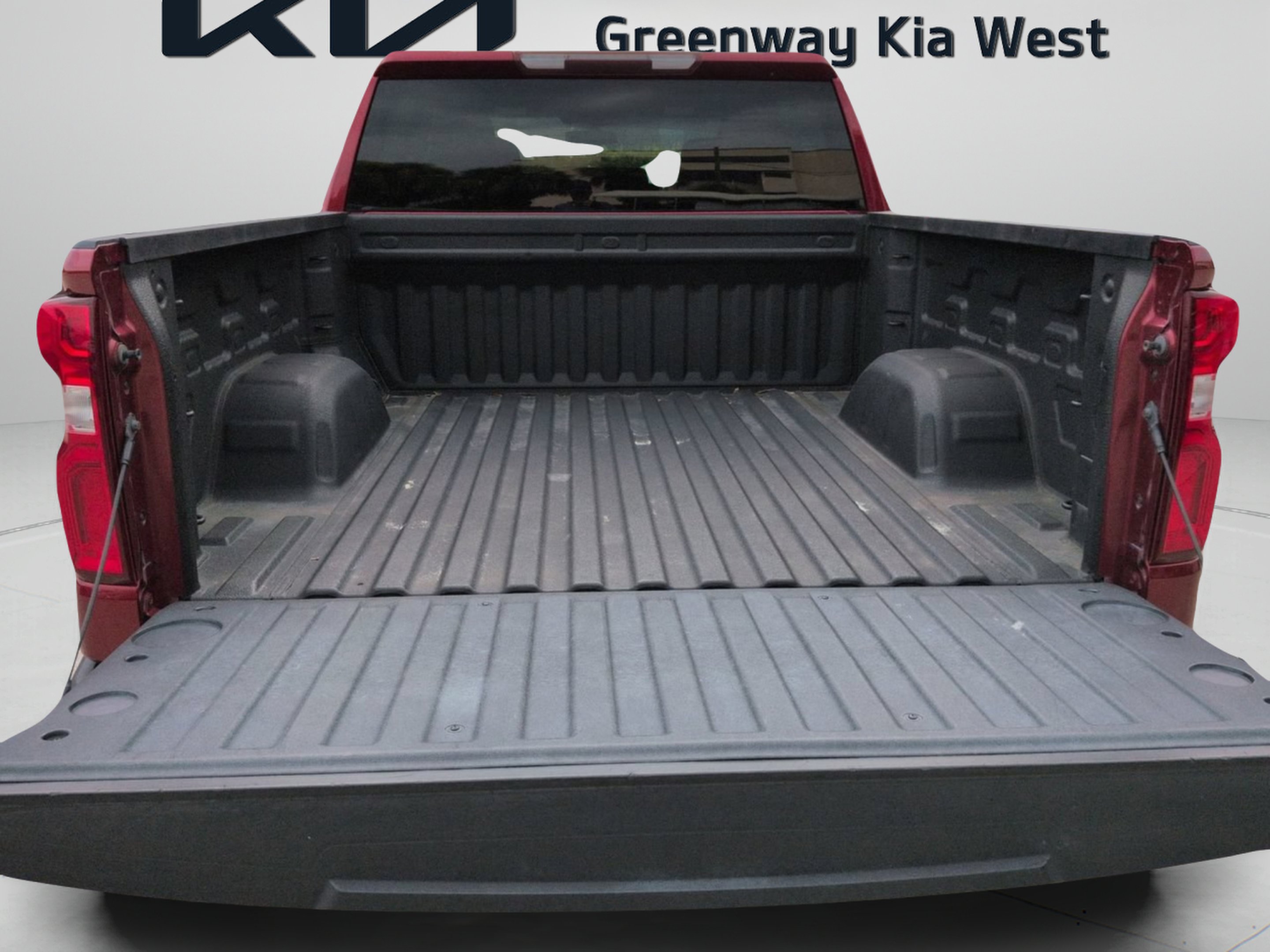 Used 2020 Cajun Red Tintcoat Chevrolet RST image 14