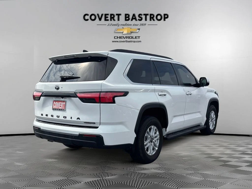 Used 2025 White Toyota SR5 image 6