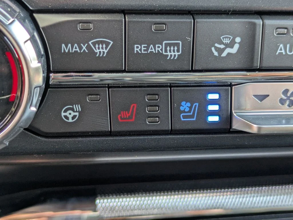 New 2026 Oxford White Ford Lariat image 26