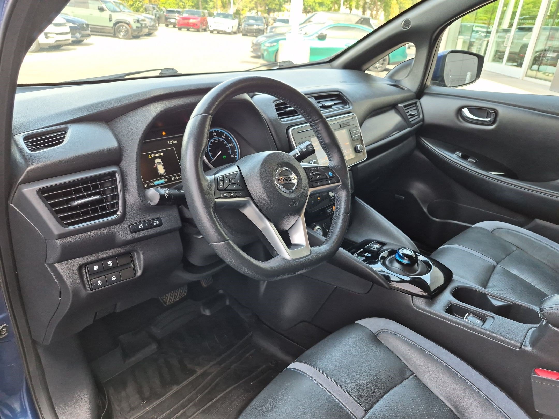 Used 2018 Deep Blue Pearl Nissan SL image 14