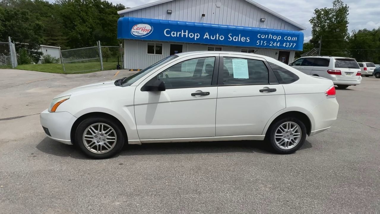 2010 Ford Focus SE photo 4