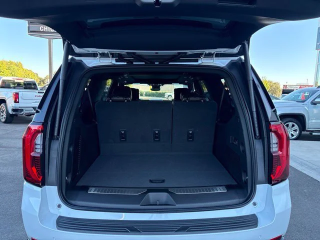 2026 GMC Yukon XL Denali Ultimate - Photo 14