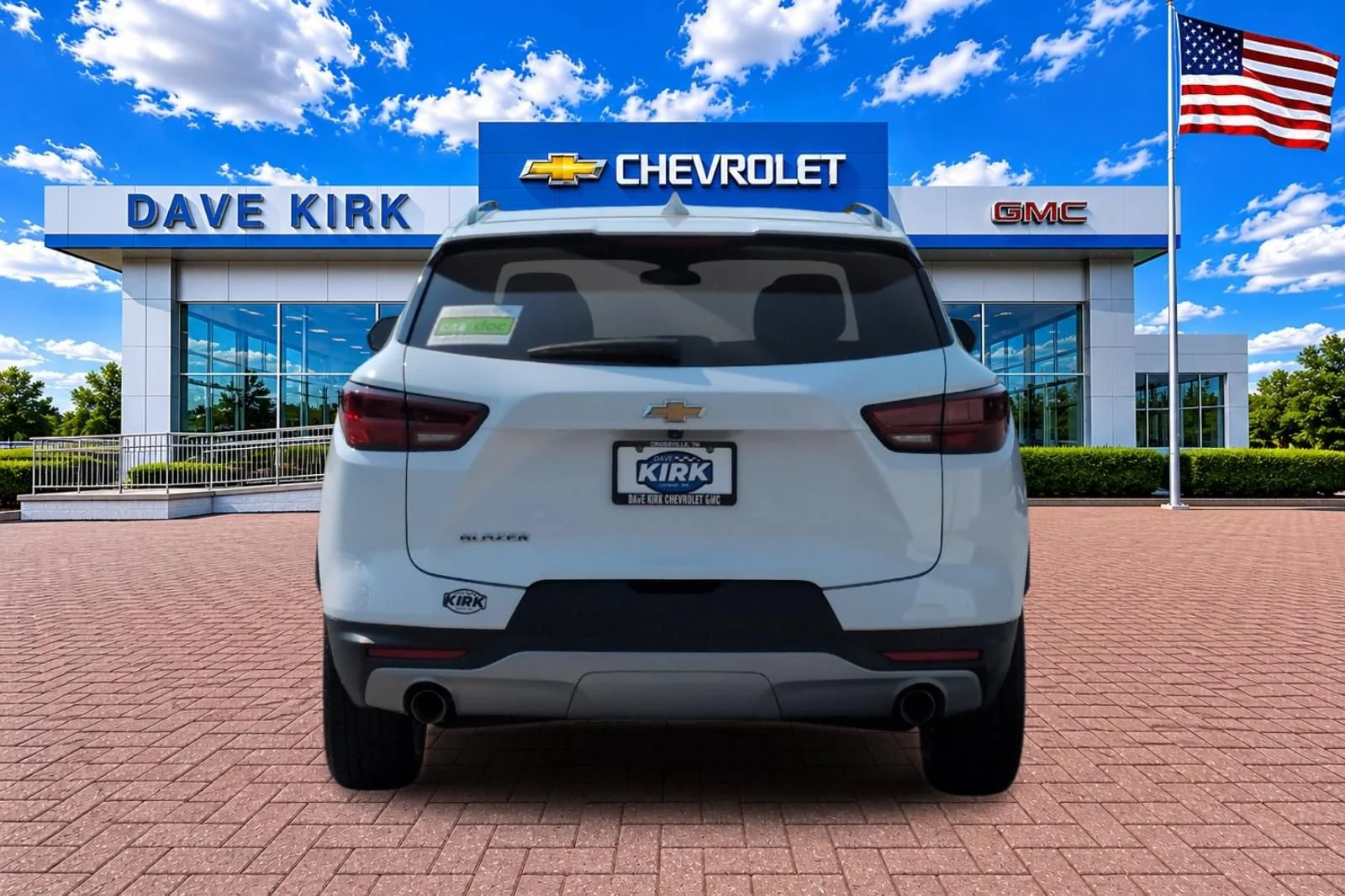 Used 2024 Summit White Chevrolet 2LT image 4