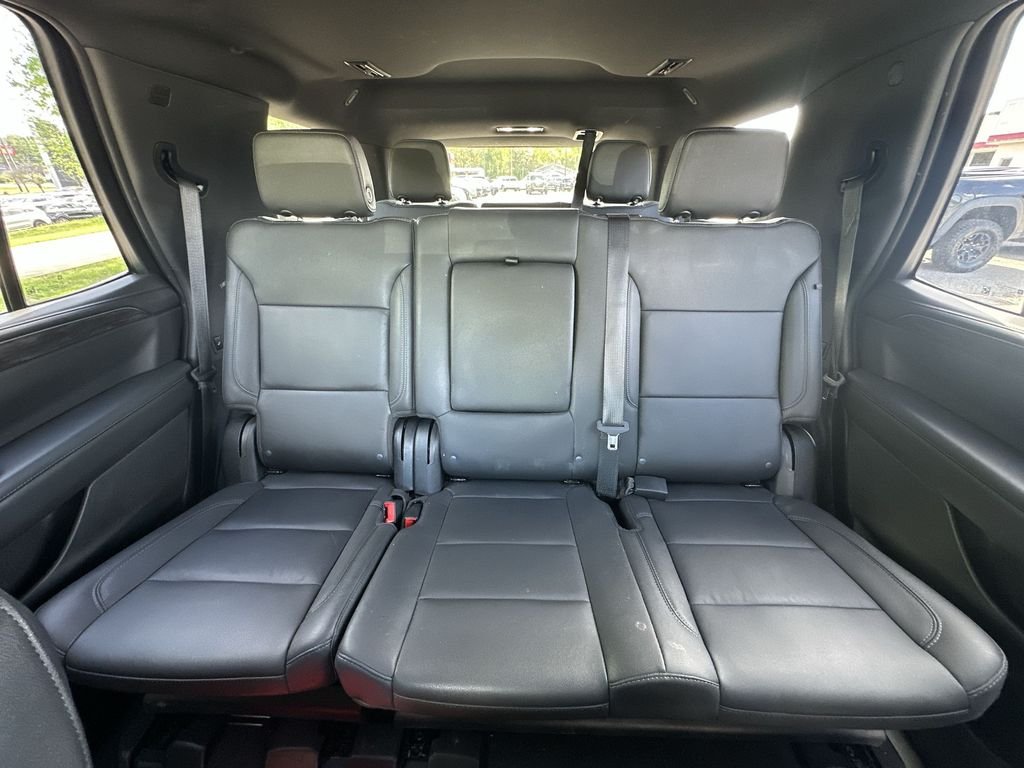 Used 2023 White Chevrolet Z71 image 23