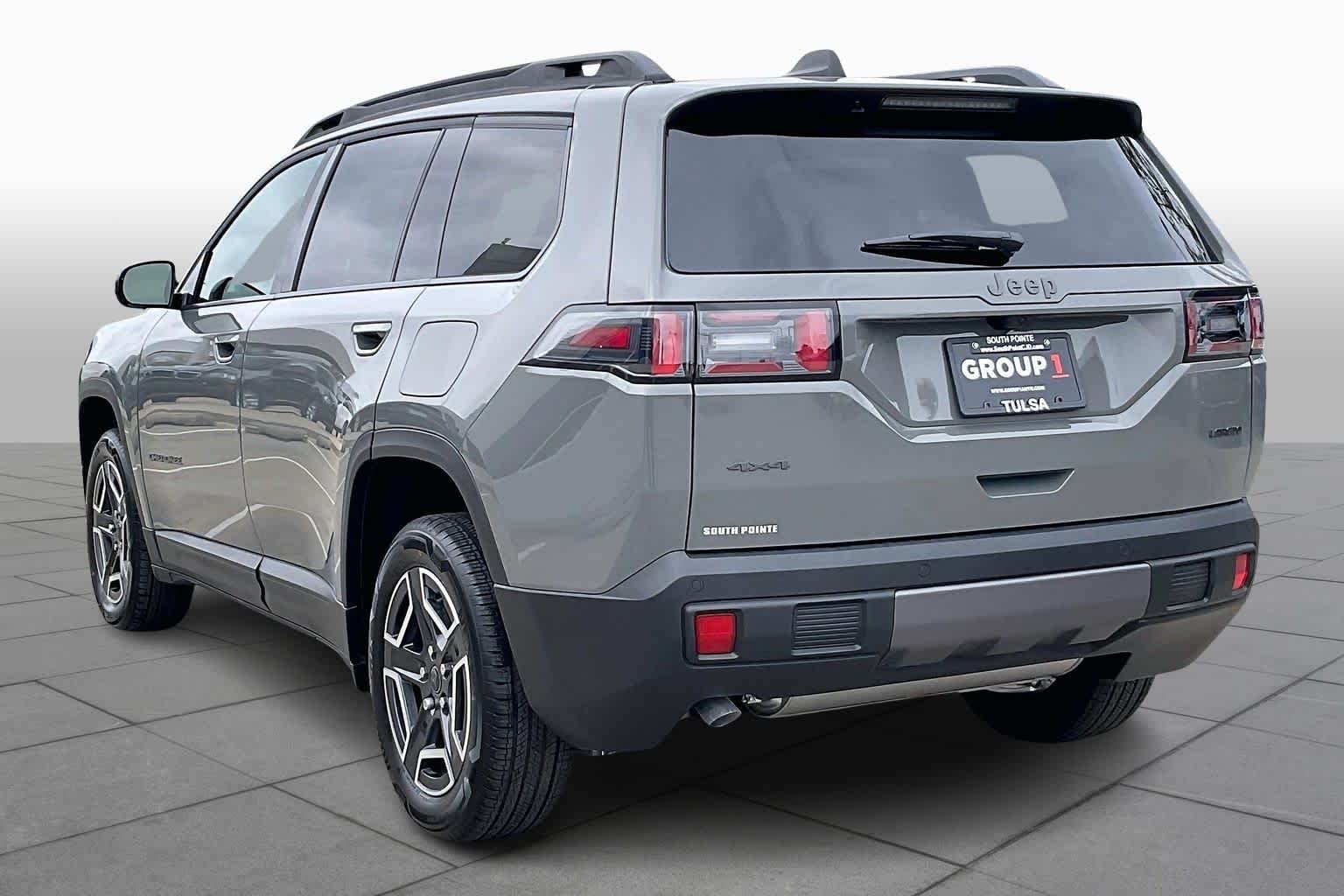 New 2026 Sting-Gray Clear-Coat Exterior Paint Jeep Laredo image 12