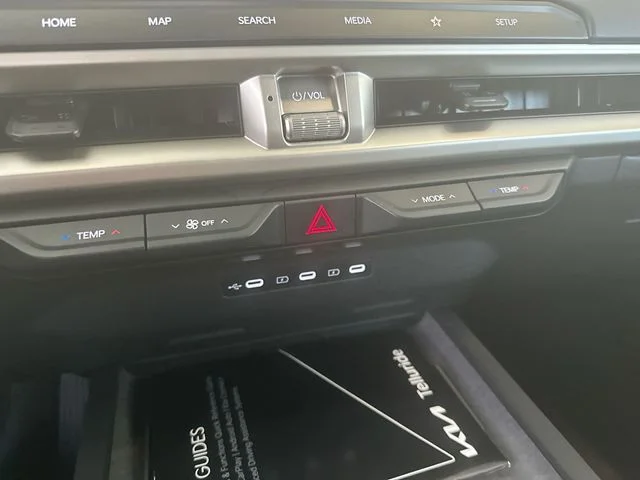 New 2027 Glacial White Pearl Kia S image 19