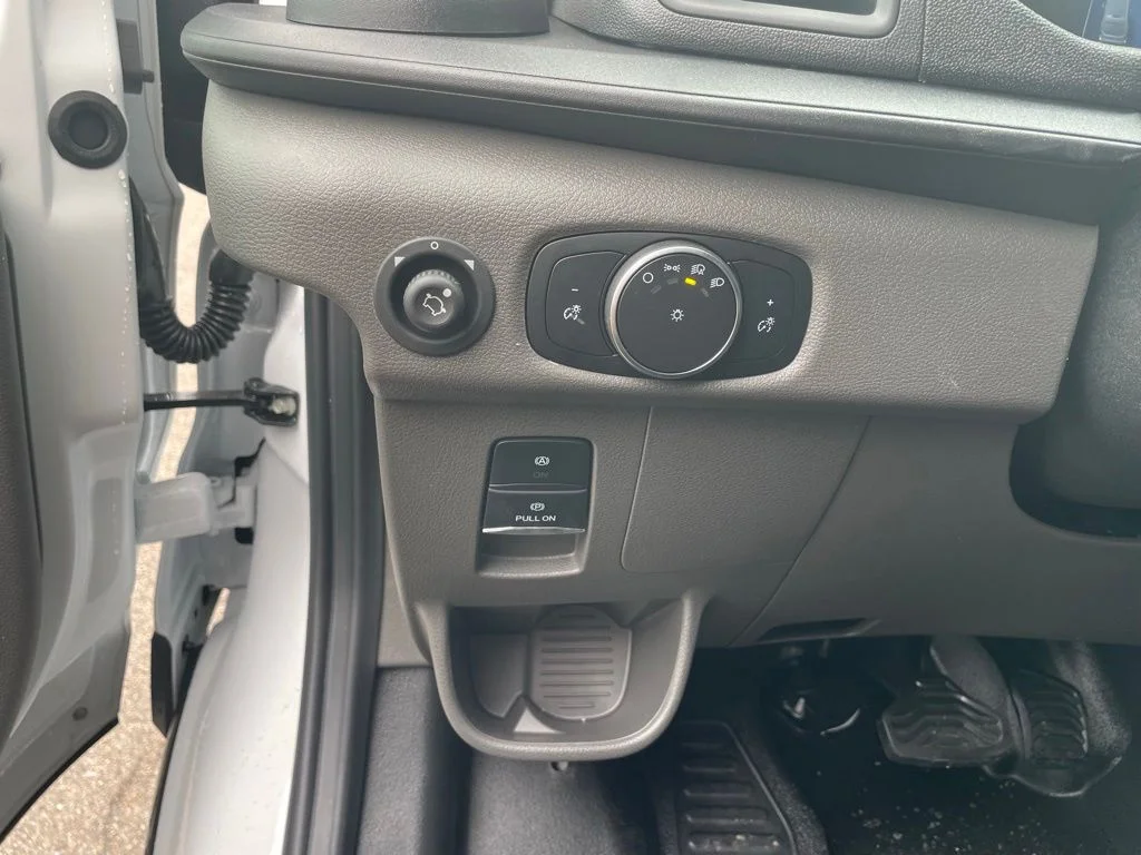 New 2026 Oxford White Ford Cargo Van image 12