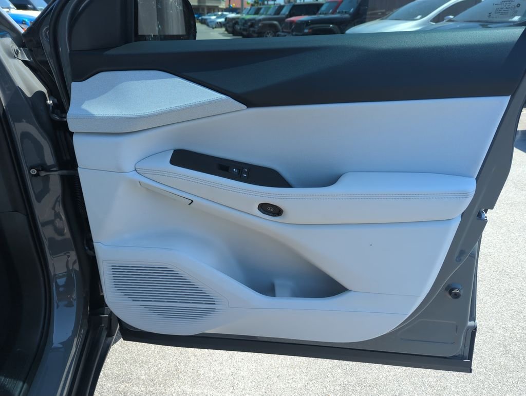New 2026 Sting-Gray Clearcoat Jeep Laredo image 31