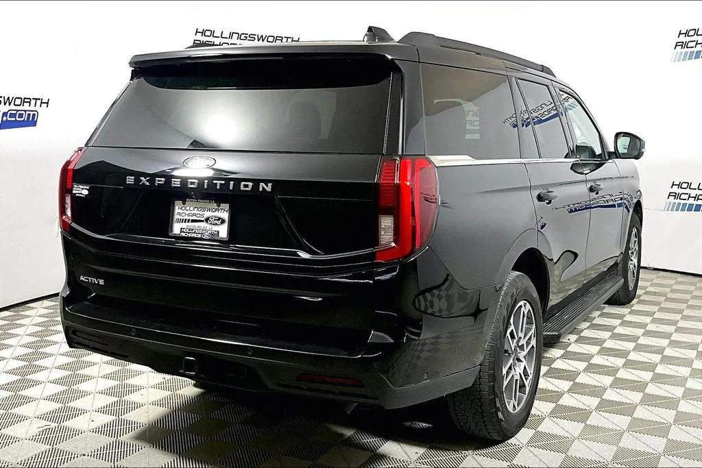 Certified Used 2025 Black Metallic Ford Active image 9