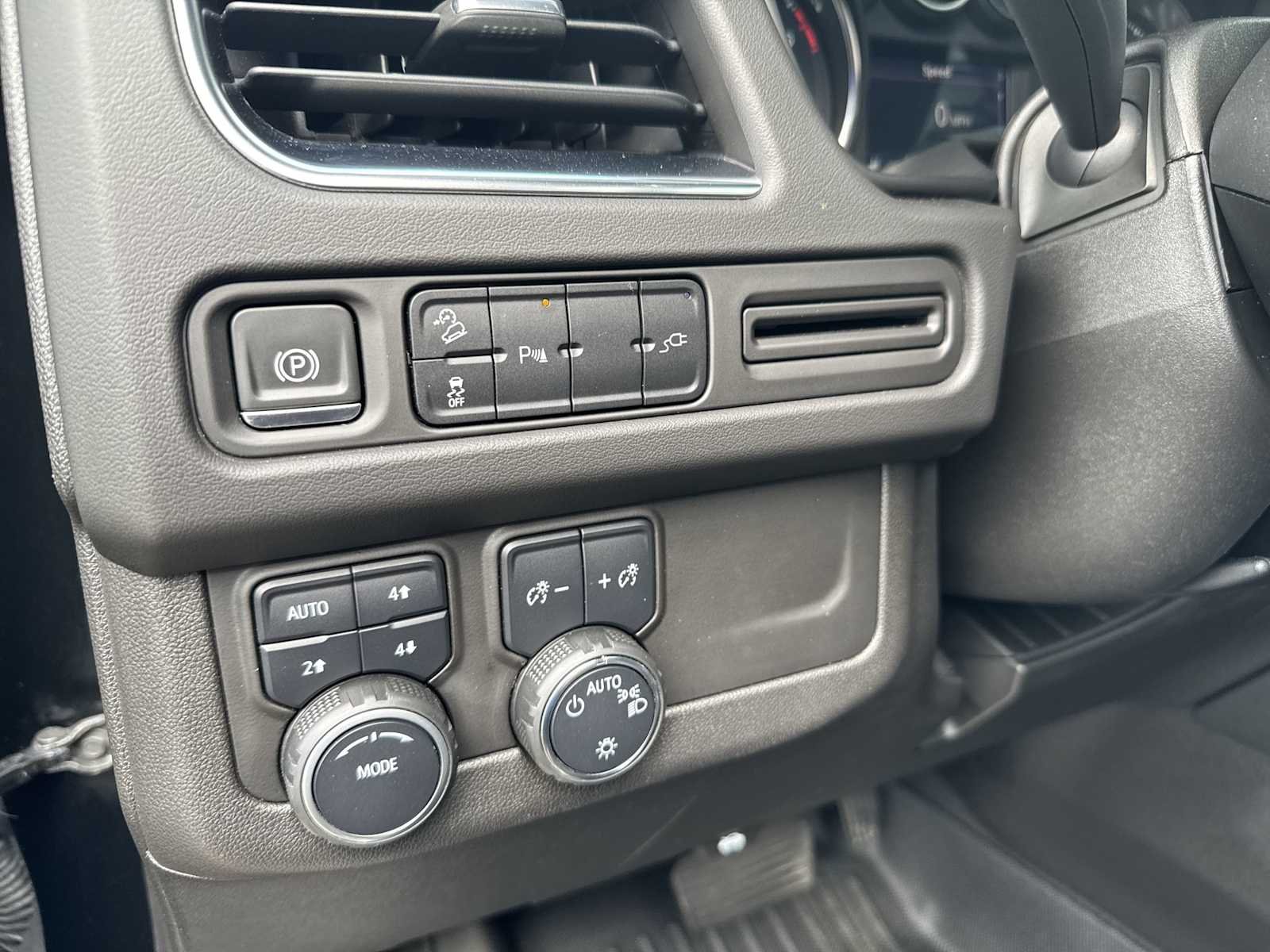 2021 Chevrolet Tahoe Z71 - Photo 28