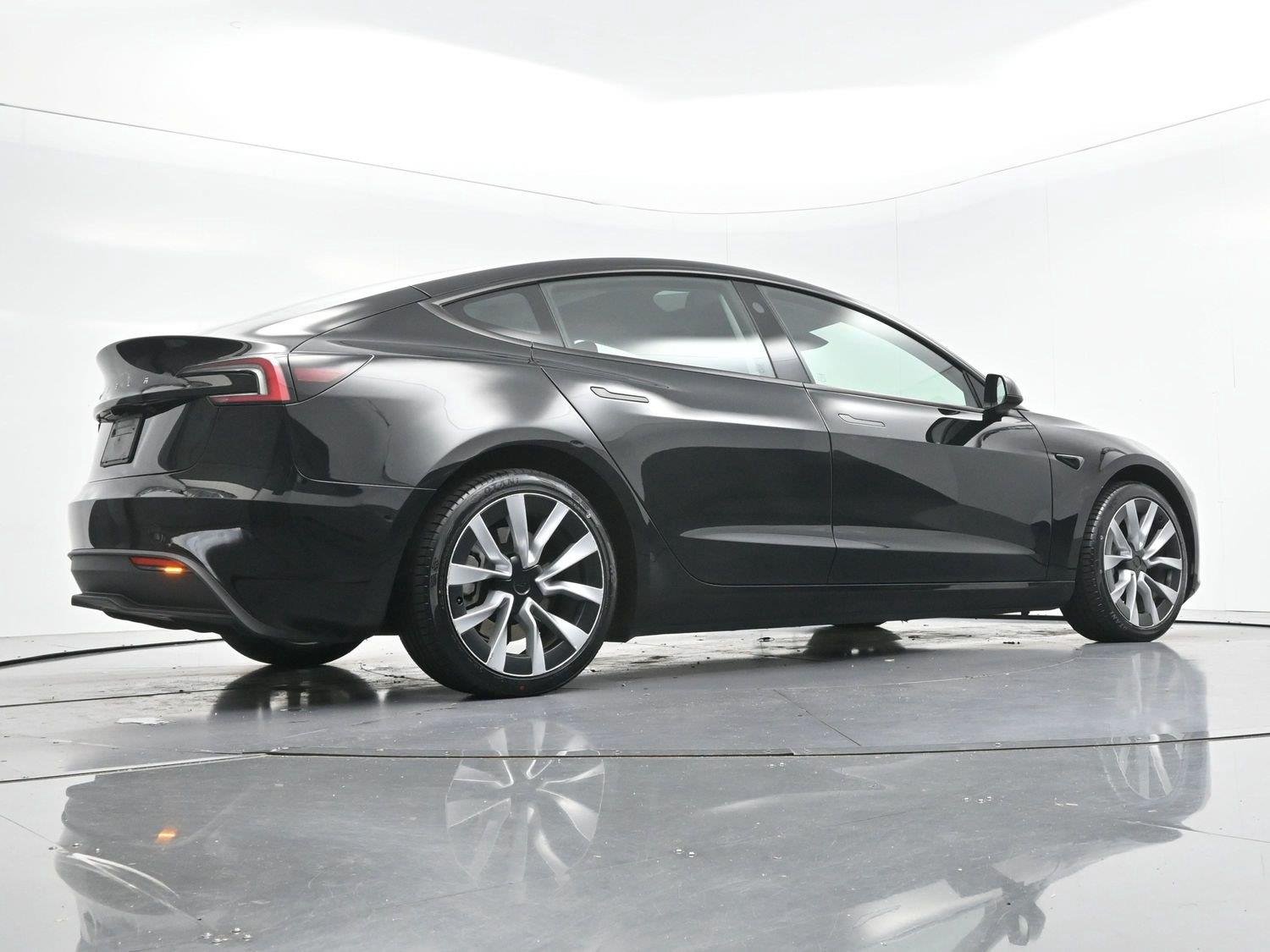 Used 2024 Black Tesla RWD *Ltd Avail* image 41