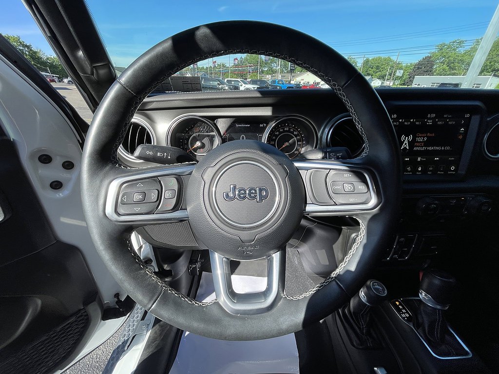 2022 Jeep Wrangler Unlimited Sahara - Photo 23