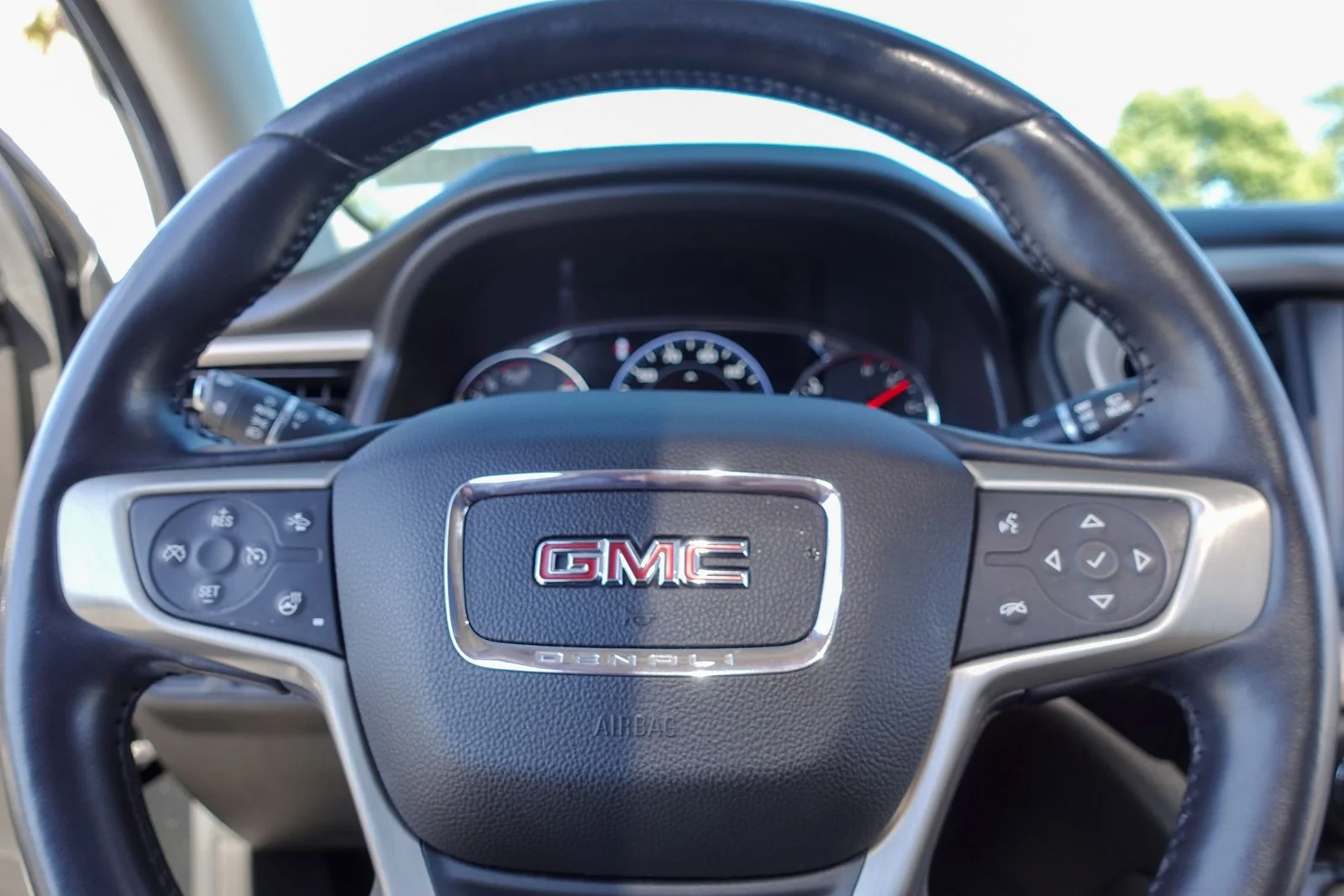 Used 2021 Ebony Twilight Metallic GMC Denali image 17