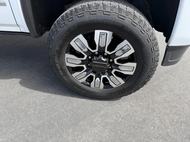 Used 2016 SUMMIT WHITE GMC Denali image 32