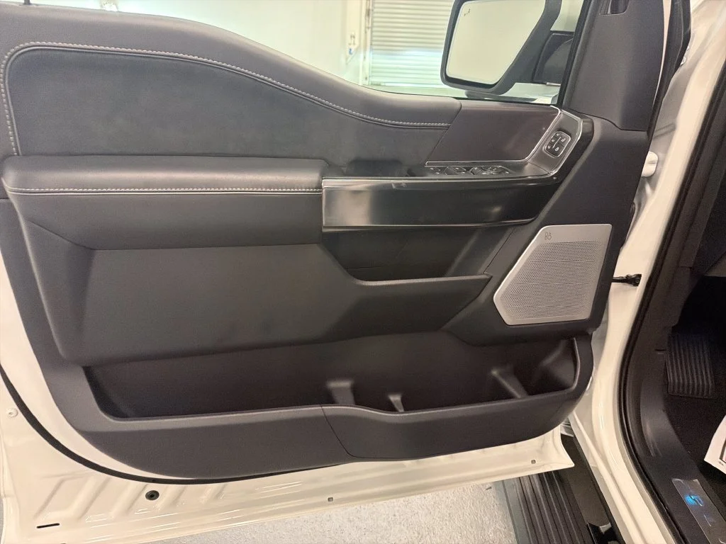 New 2026 Star White Metallic Tri-Coat Ford Platinum® image 11