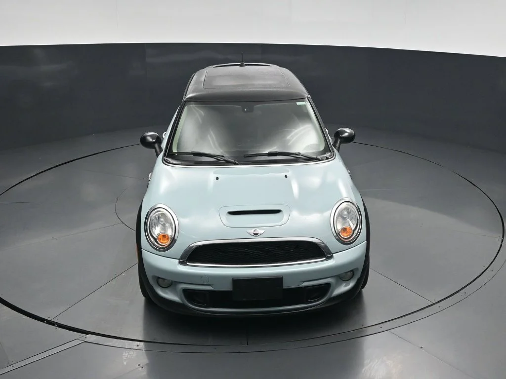 Used 2013 Blue MINI Base image 34
