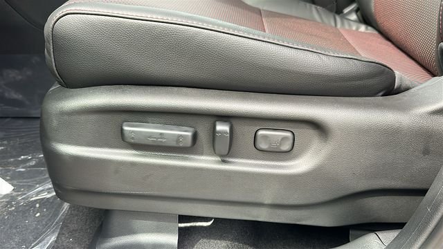 New 2026 Sonic Gray Pearl Honda Black Edition Two-Tone image 10