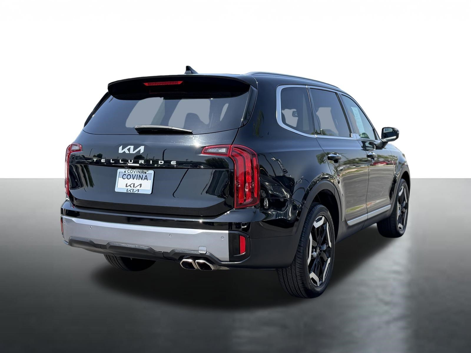 Certified Used 2023 Ebony Black Kia S image 8
