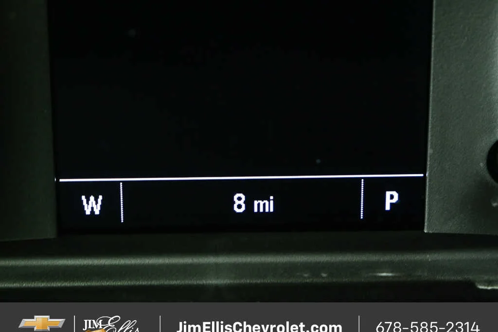 New 2026 Summit White Chevrolet WT image 8