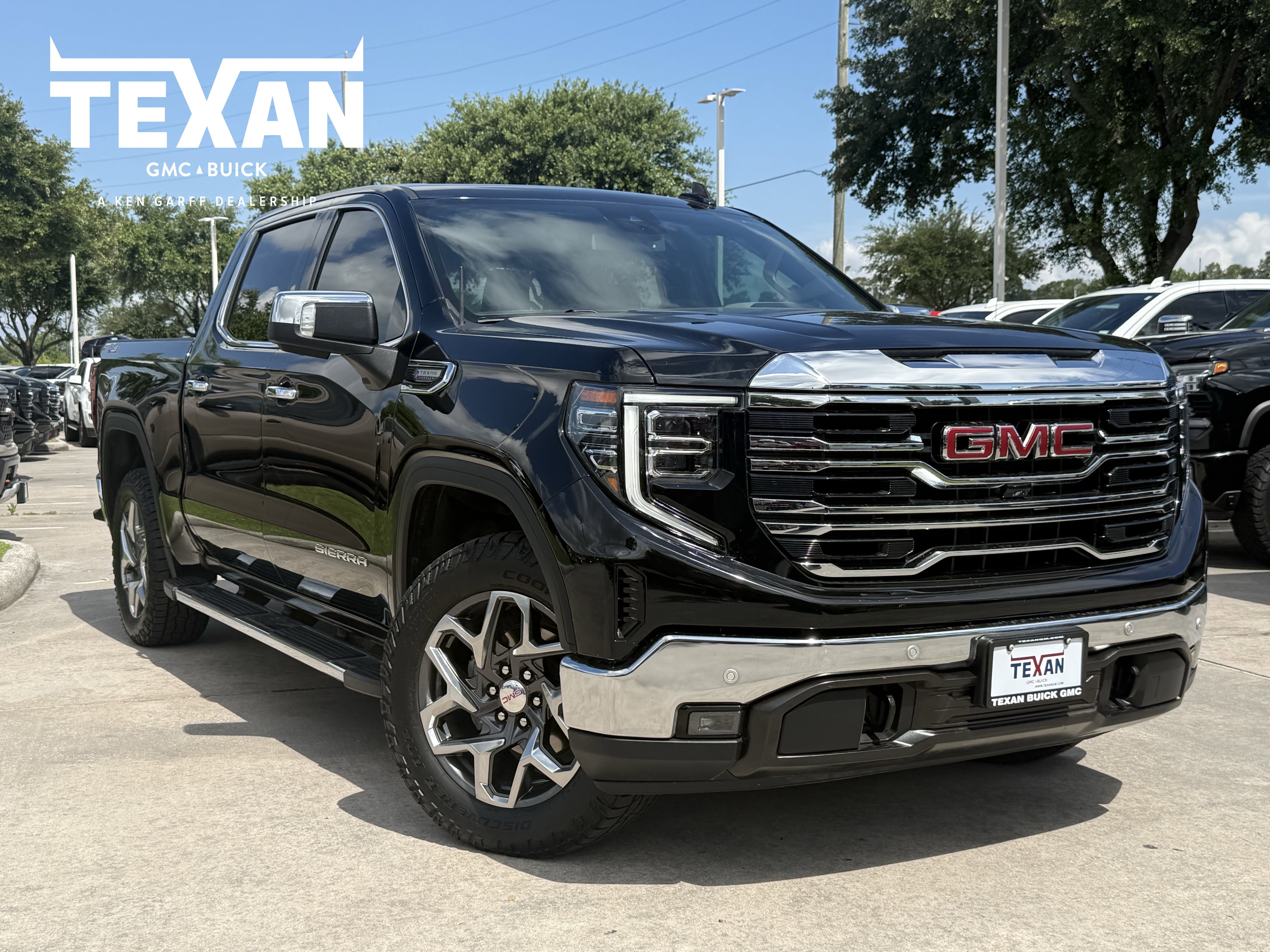 2024 GMC Sierra 4WD Crew Cab Short Box SLT's photo