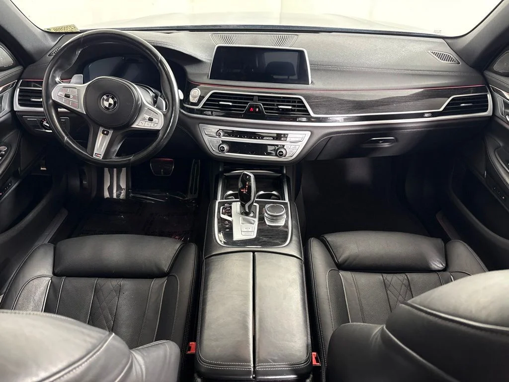 Used 2021 Gray BMW 740i image 15