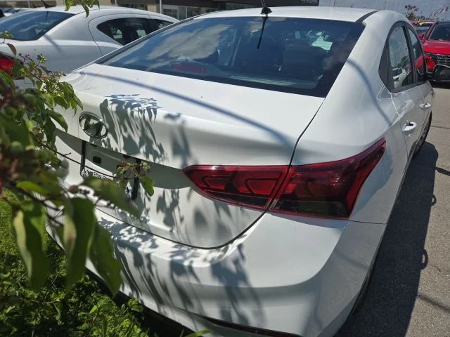 Used 2022 Frost White Pearl Hyundai SE image 3