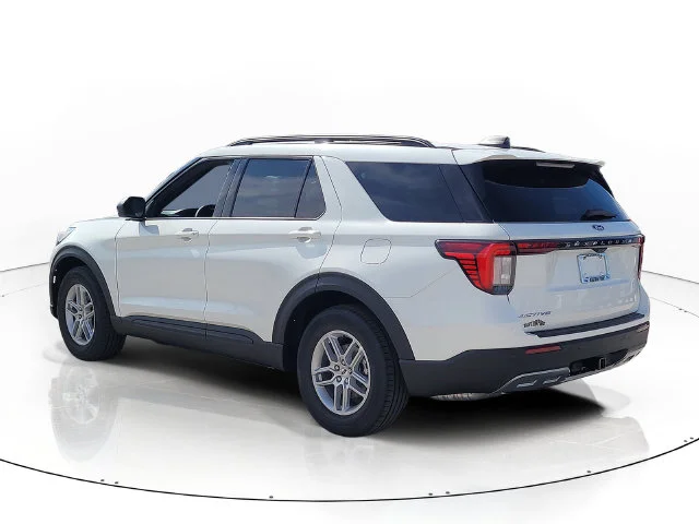 New 2027 White Metallic Ford Active image 7