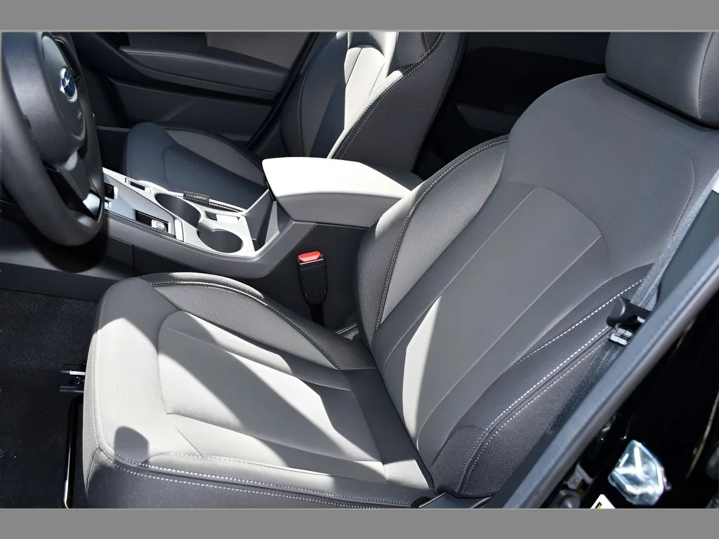 New 2026 CRYSTAL BLACK SILICA Subaru Base image 23