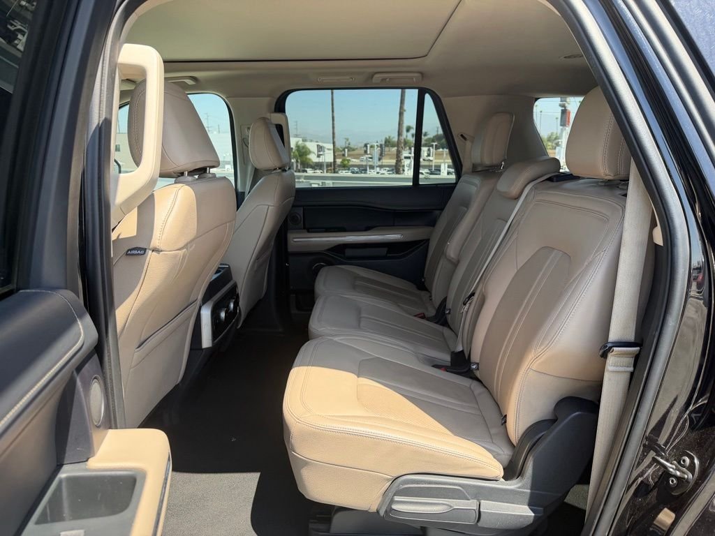 Used 2024 Black Metallic Ford Limited image 4
