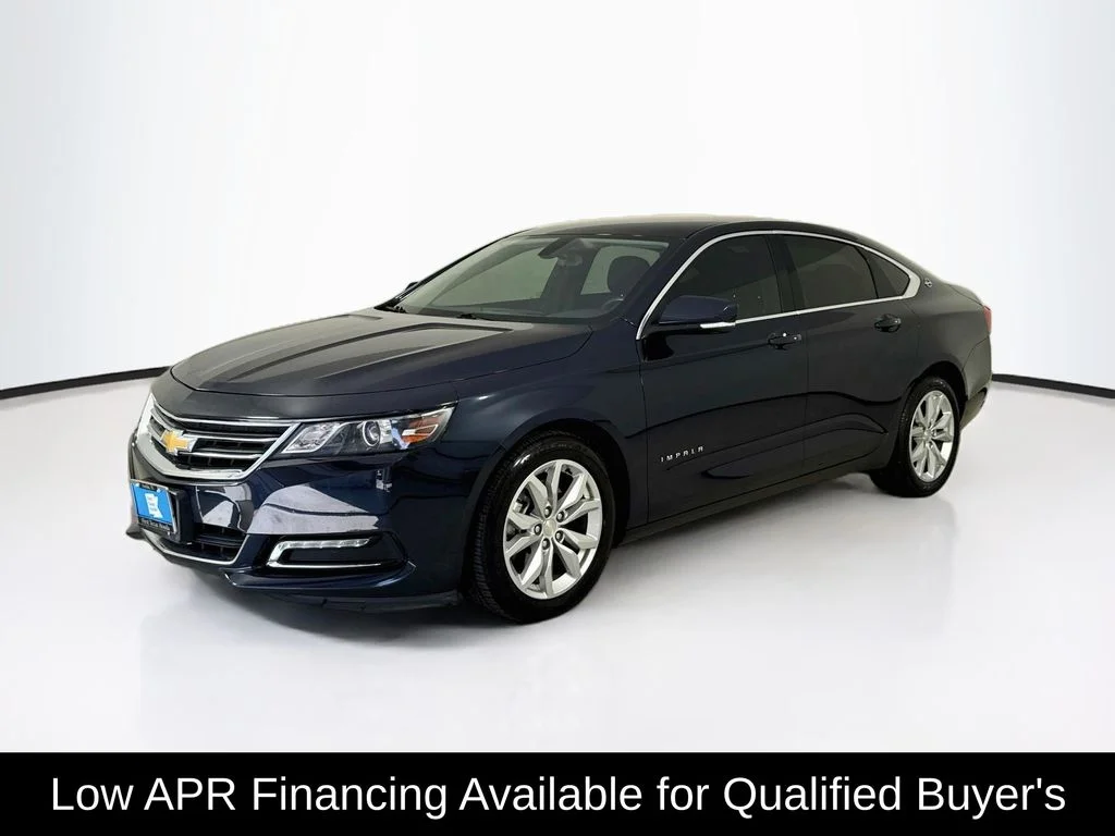 Used 2018 Blue Velvet Metallic Chevrolet LT image 3