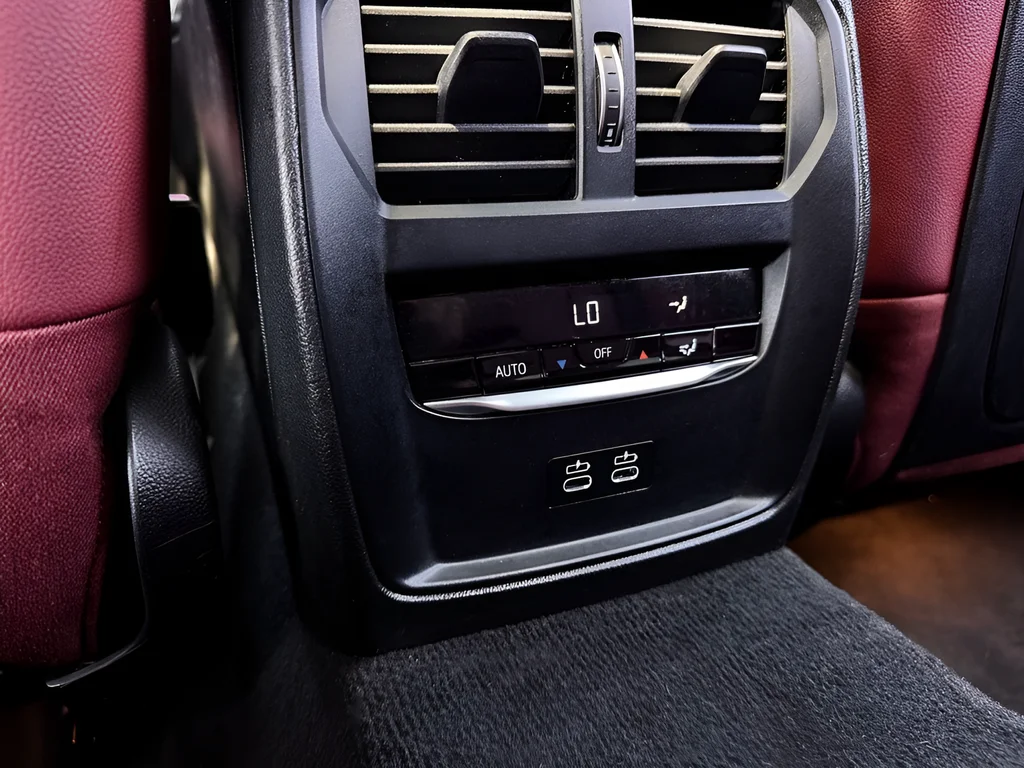 Used 2023 White BMW 330i xDrive image 19