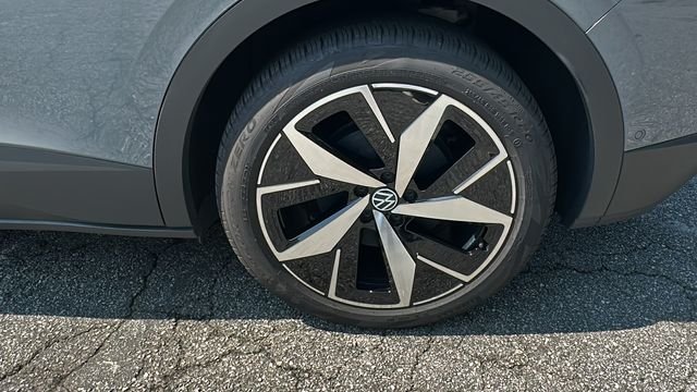 Certified Used 2025 Gray Volkswagen Pro S image 20