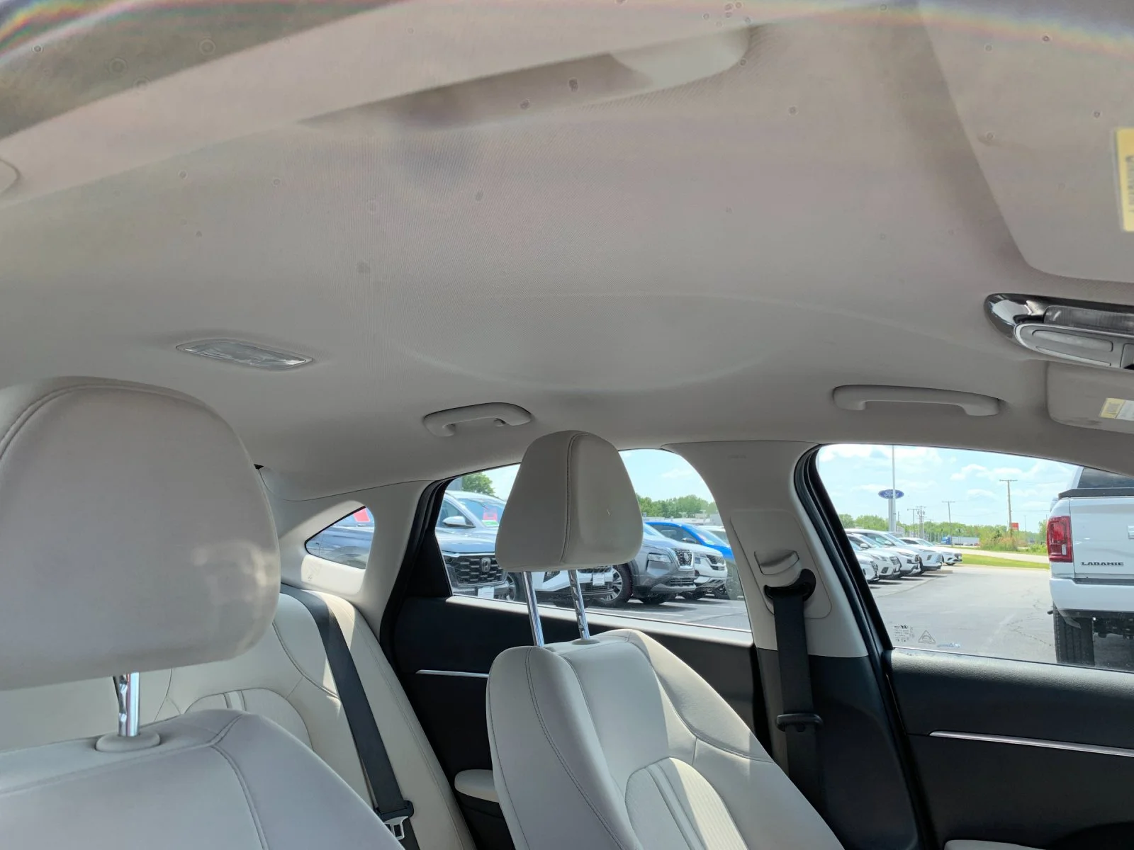 Used 2023 Silver Hyundai SEL image 17
