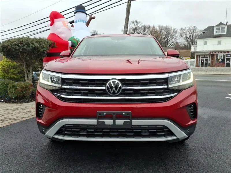Used 2022 Red Volkswagen SE 4Motion w/Tech Pkg Sport Utility 4D image 8