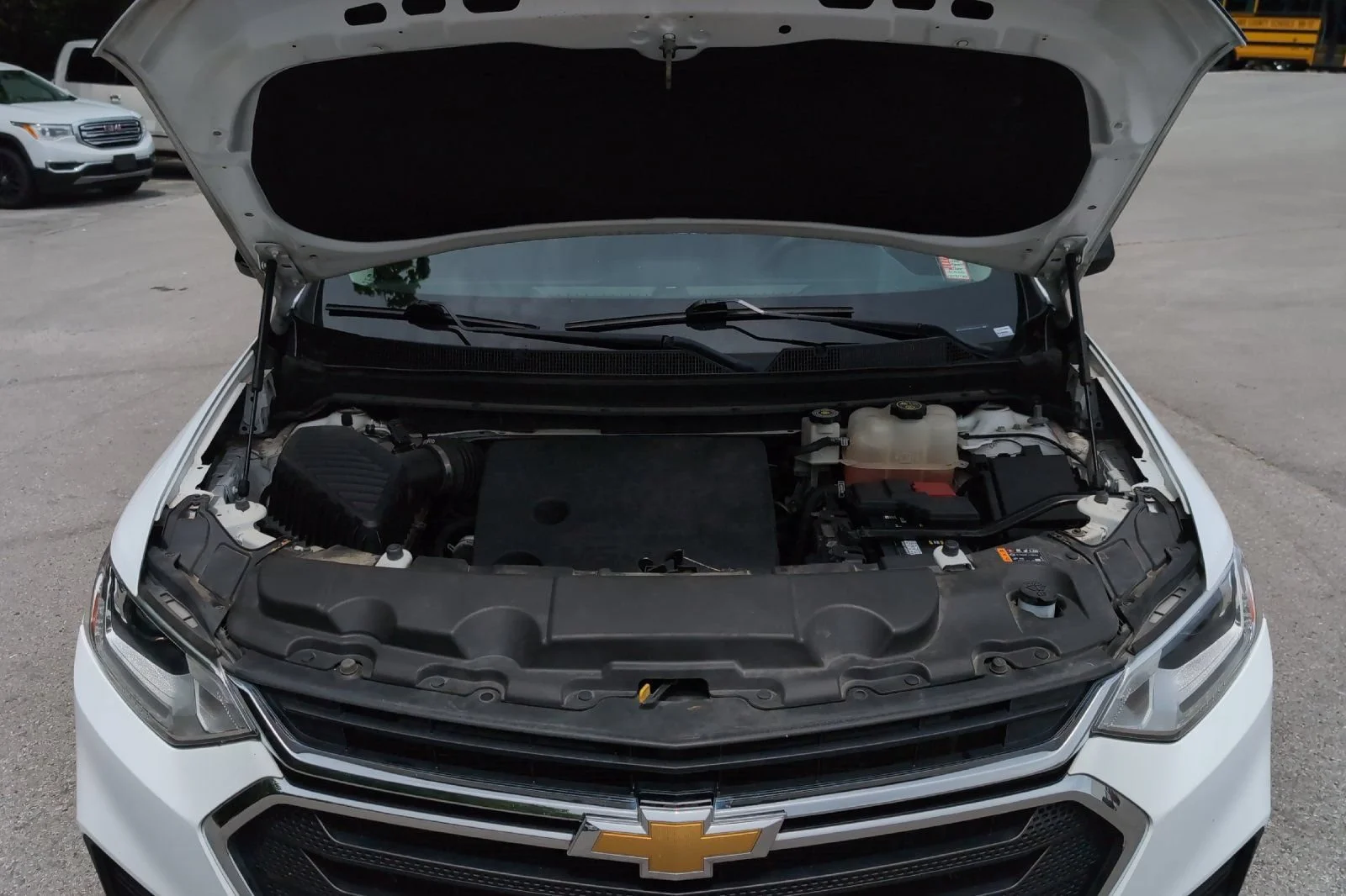 Used 2020 SUMMIT WHITE Chevrolet LS image 30