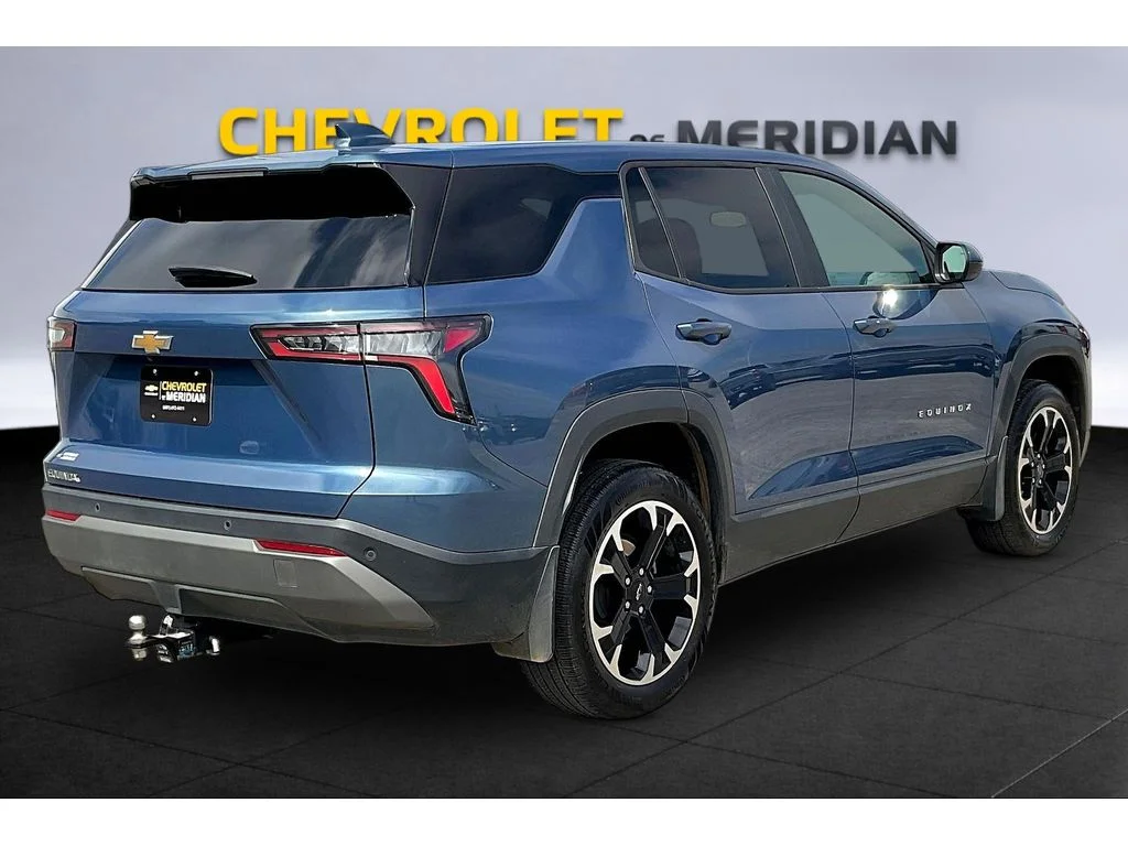 Used 2025 Lakeshore Blue Metallic Chevrolet LT image 10