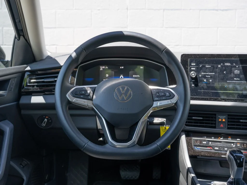 Used 2025 Black Volkswagen 1.5T S image 23