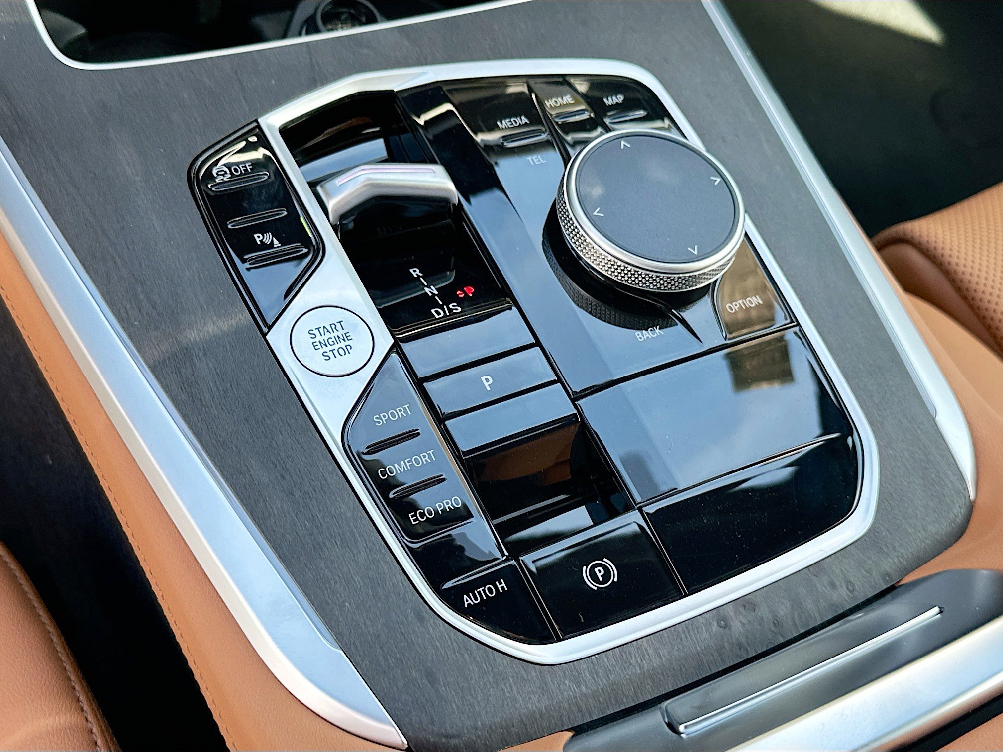 New 2026 Skyscraper Grey Metallic BMW sDrive40i image 14