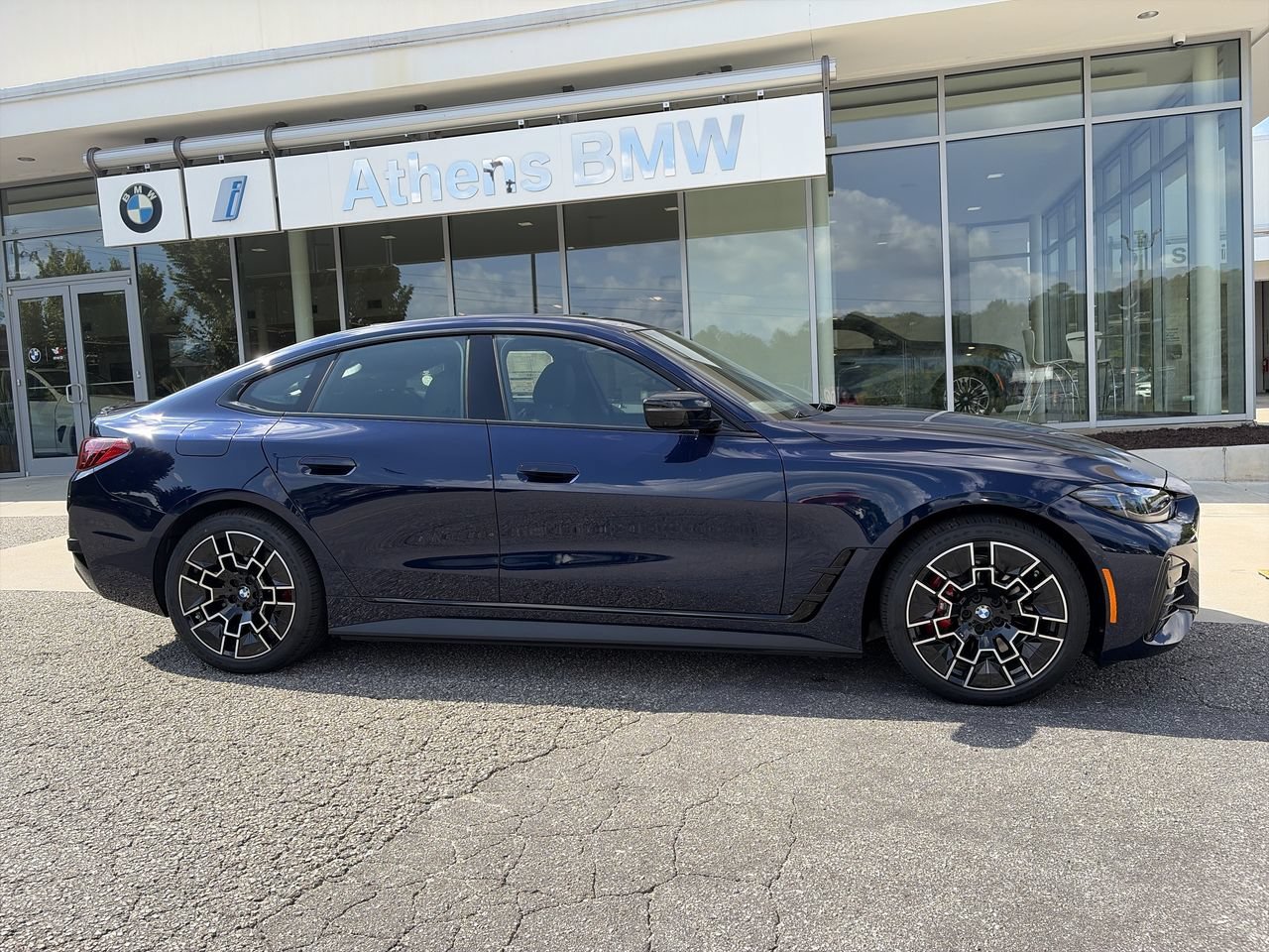 New 2026 Tanzanite Blue II Metallic BMW eDrive40 image 9