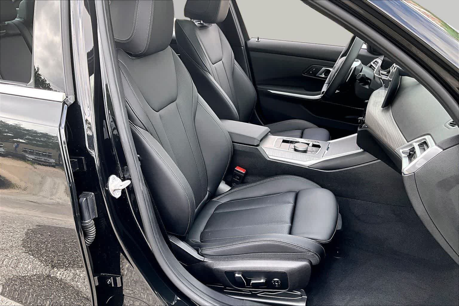 2026 BMW 3 Series 330i - Photo 8