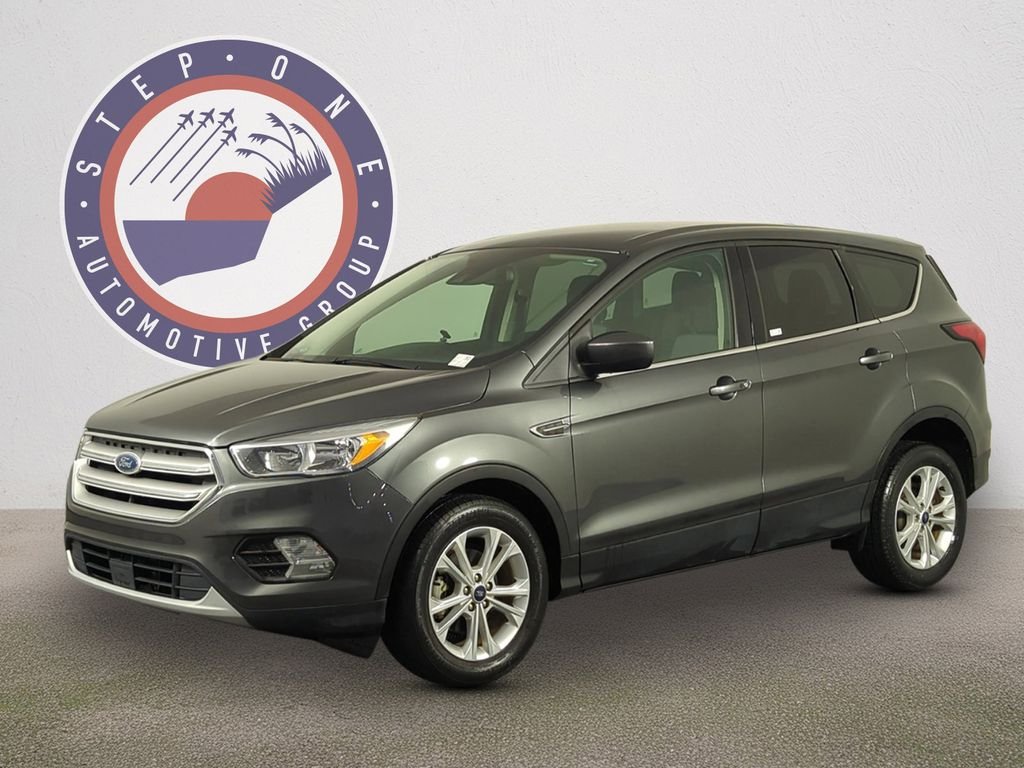 2019 Ford Escape SE's photo