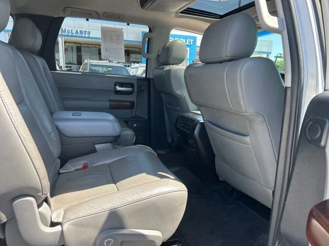 Used 2013 White Toyota Platinum image 33