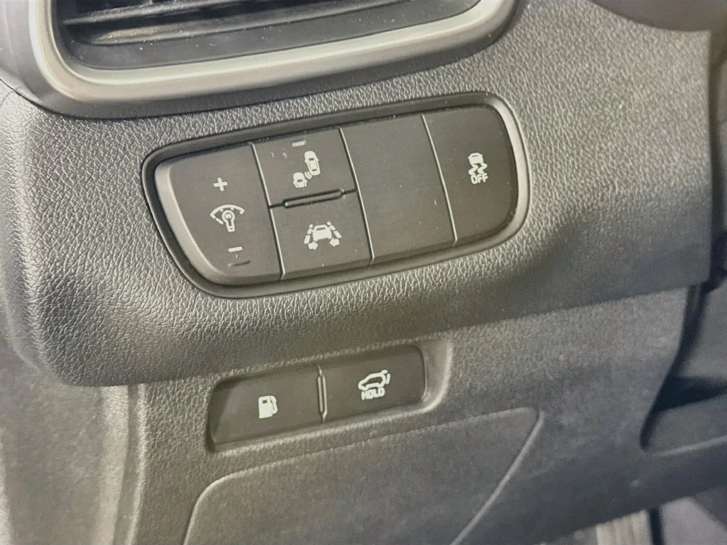 Used 2019 Silver Kia EX image 10