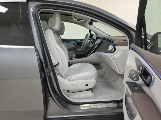 Used 2023 Gray Mercedes-Benz 450 image 6