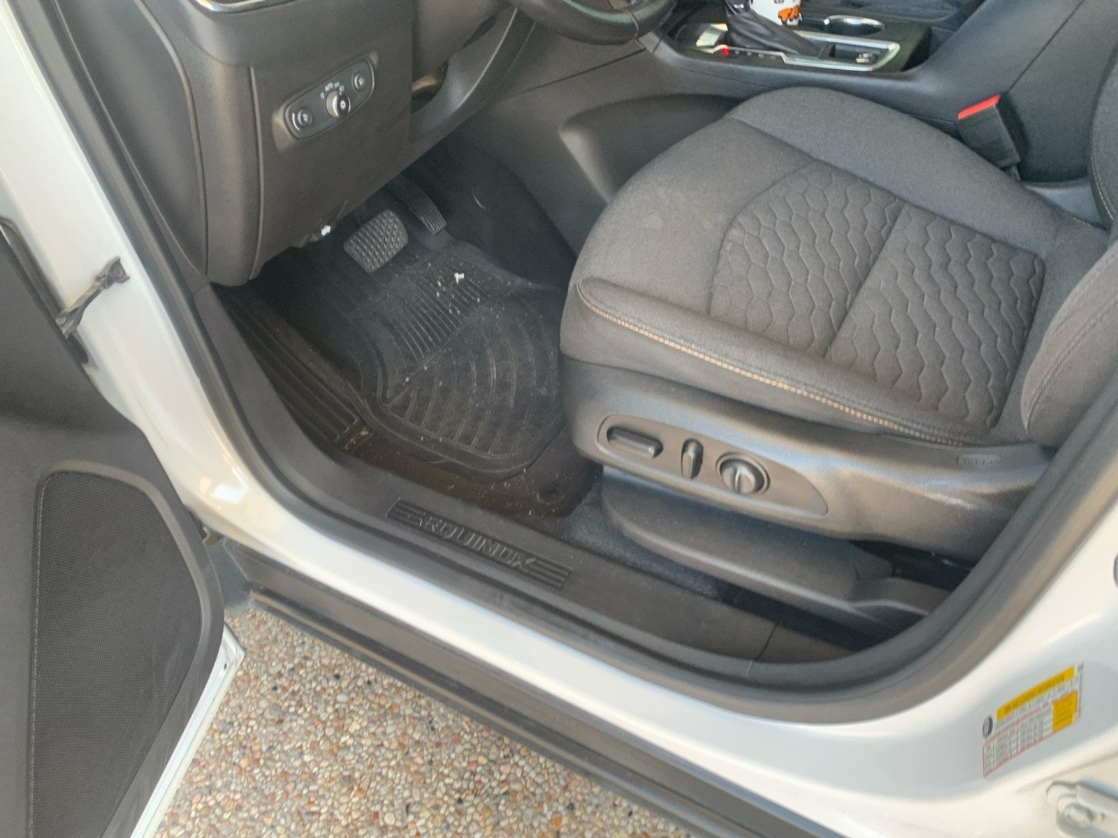 Used 2021 Summit White Chevrolet LT image 5