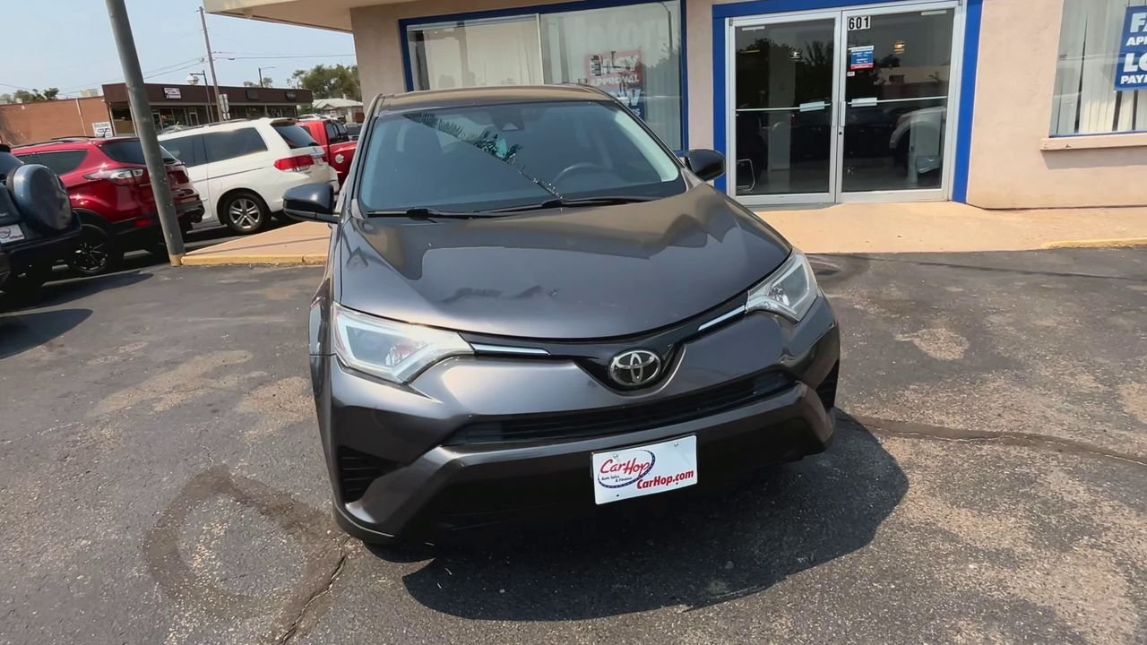 2018 Toyota RAV4 LE photo 2