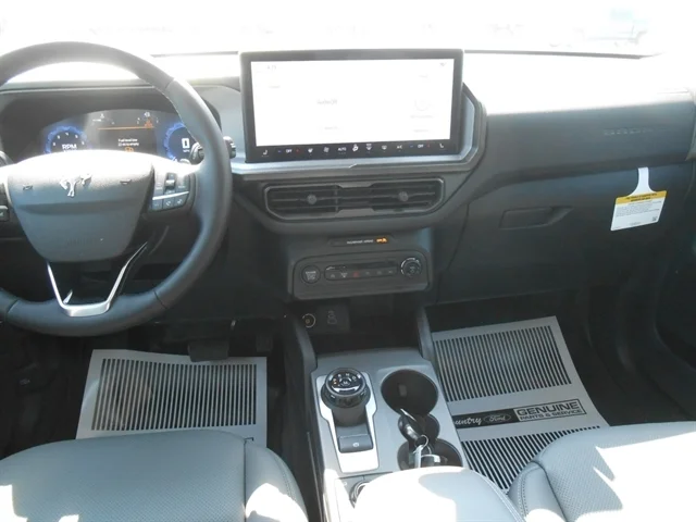 New 2026 Space White Metallic FORD Badlands® image 4