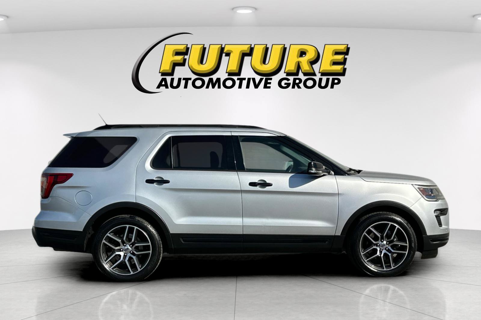 Used 2019 Silver Ford Sport image 2