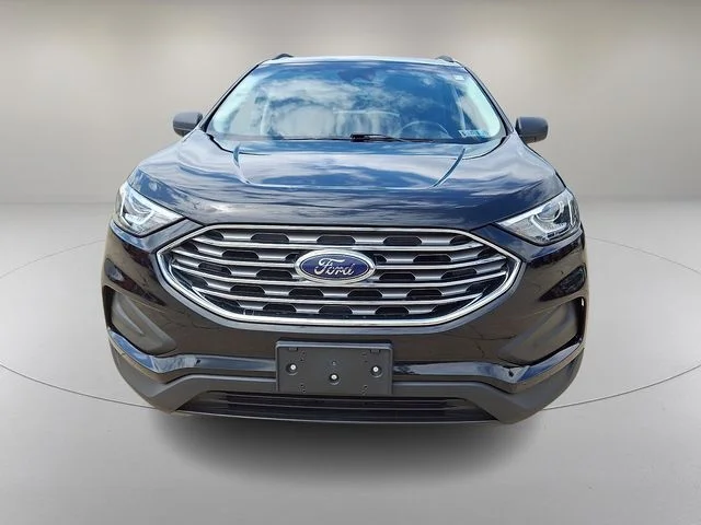 Used 2020 Black Ford SE image 3